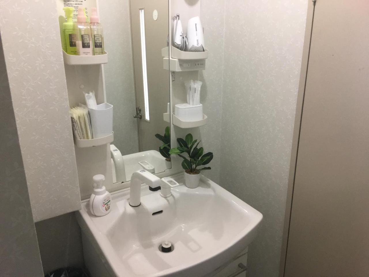 Sakura Hotel Tennoji 1 Osaka Bagian luar foto